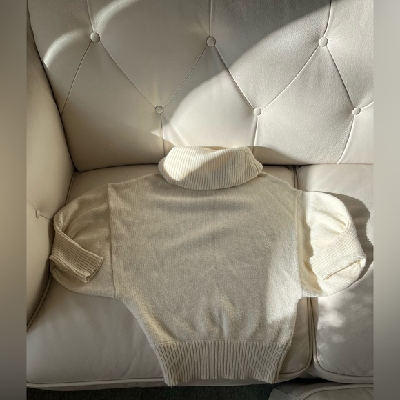 ππ°π 4 for $20 Express Design Studio Sweater - Picture 1 of 6